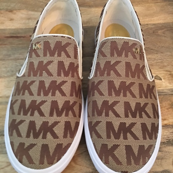 NWOB Michael Kors Slide-On Sneakers - Picture 4 of 7